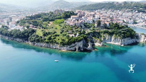 Things to see in Cilento Italy by sea with a boat tour and snorkelling stop