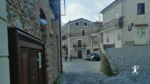 Explore the authentic Cilento with your family among the charming historic streets of Tortorella, discovering the hidden corners of this enchanting village in Campania.