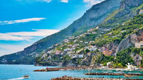 Experience the Amalfi Coast aboard a private 7-meter boat, equipped with every comfort, sailing through the hidden treasures of Campania.