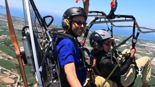 Fly over Cilento in Campania with an exciting paragliding experience.