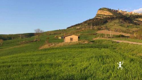 Primavera in Irpinia campagna al tramonto