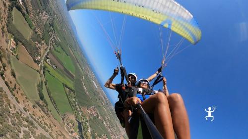 Vola sul cilento con un'esperienza emozionante in parapendio 