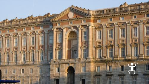 Ingresso principale palazzo reale di Caserta in Campania