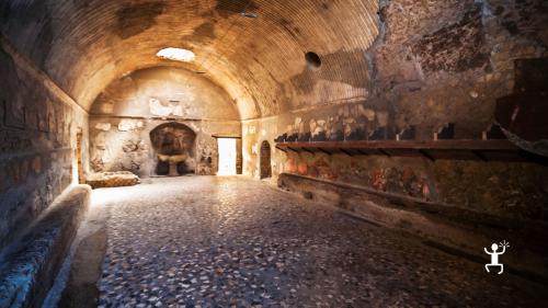 Corporate activity in Campania and visit with archaeologist to the Archaeological Park of Ercolano