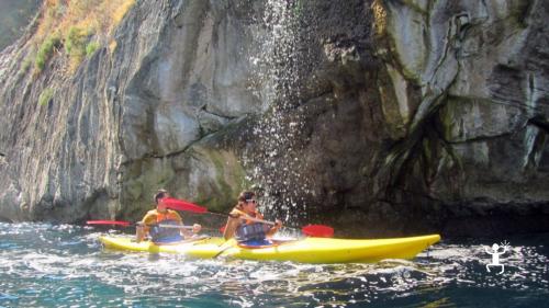 Experience in Sorrento Peninsula with kayak in couple