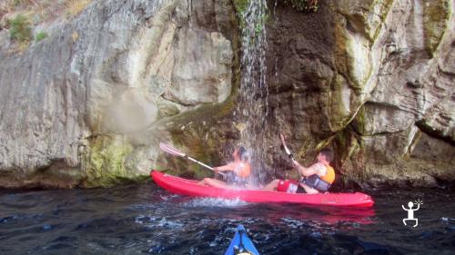 Cascatelle kayak tour in Massa Lubrense experience in Campania and the Sorrento Peninsula