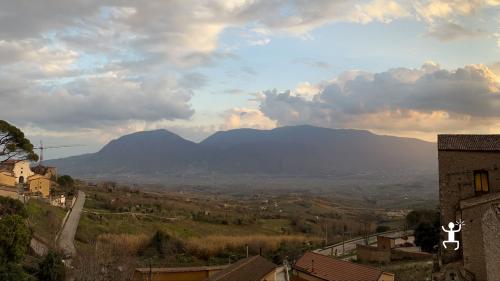 Veduta dell Parco del Taburno dal Matese nel comune di Guardia Sanframondi in Campania