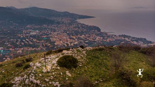 Hiking trail in Pacognano, Alberi village with guided tour and tasting in historic cheese factory