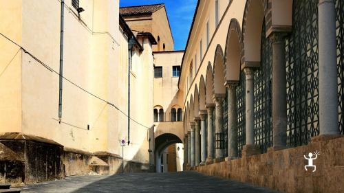 Monuments and architecture of Salerno in Campania with guided tour for groups and entrance to the cathedral