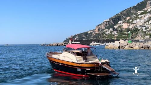 Bootsfahrt an der Amalfiküste mit Abfahrt in Amalfi, Positano, Praiano, Maiori und Minori