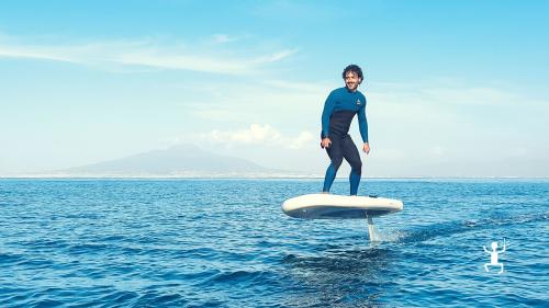 Experience Capri in Campania with an eFoil electric surf