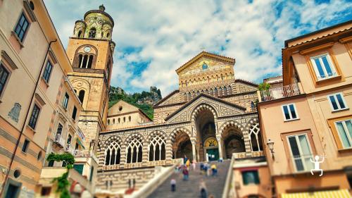 Group boat experience with a stop in Amalfi to visit the Amalfi cathedral on the Amalfi Coast, Campania