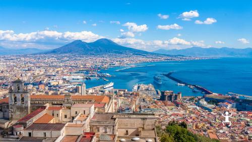 Tour con guida autorizzata per scoprire il centro storico di Napoli patrimonio UNESCO