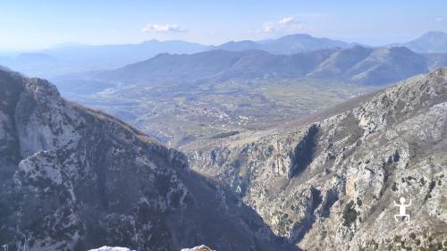 Escursione con guida escursionistica ambientale al belvedere di prata sannita tra i sentieri del parco regionale del matese in campania 