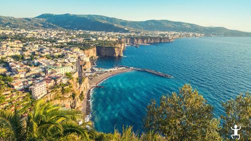 <p><p>NCC tours in Sorrento, a coastal town on the Sorrento Peninsula facing the Bay of Naples, Campania</p></p>