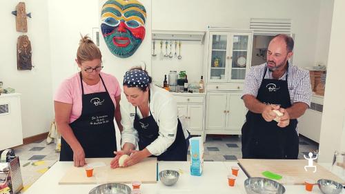 <p><p>group experience in a kitchen in the heart of the Sorrento Peninsula, learning traditional coastal dishes</p></p>