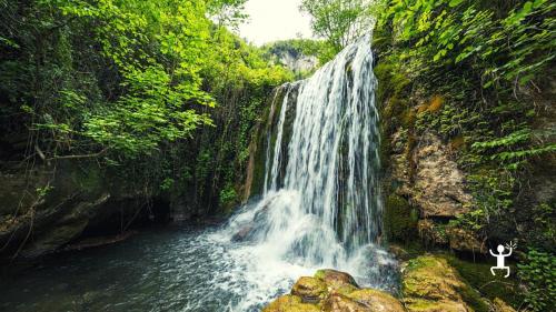 <p><p>Guided excursion to waterfalls in the Ferriere nature reserve, Campania</p></p>