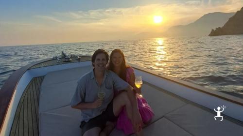 Activities in Campania for couples and groups with a mini sunset cruise and happy hour on board